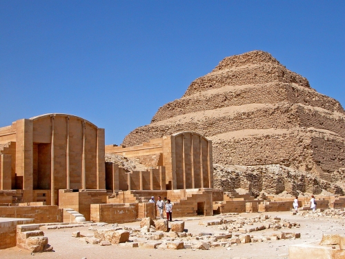 Pyramide  Djéser à Saqqarah.jpg